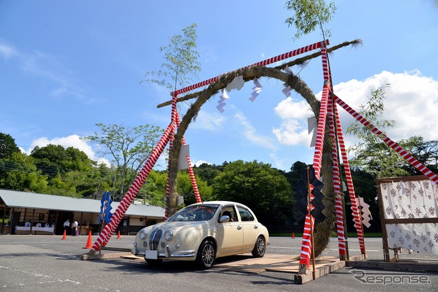 笠間稲荷神社、車の茅の輪くぐり