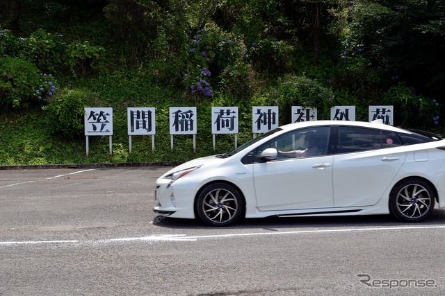 笠間稲荷神社、車の茅の輪くぐり