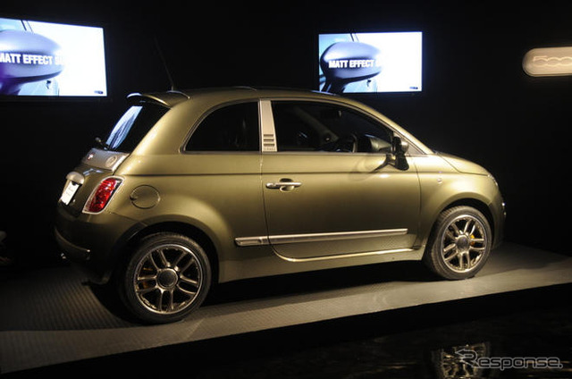 【写真蔵】フィアット 500 by DIESEL…右ハンドルだ!
