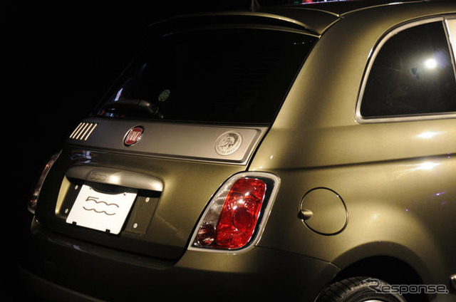 【写真蔵】フィアット 500 by DIESEL…右ハンドルだ!