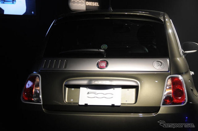 【写真蔵】フィアット 500 by DIESEL…右ハンドルだ!