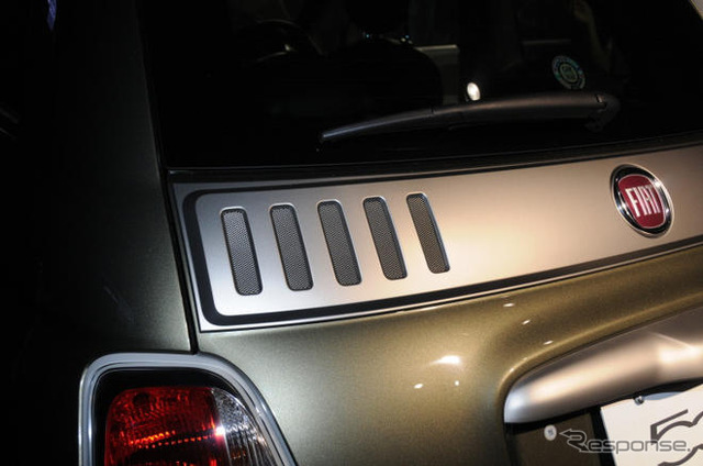 【写真蔵】フィアット 500 by DIESEL…右ハンドルだ!