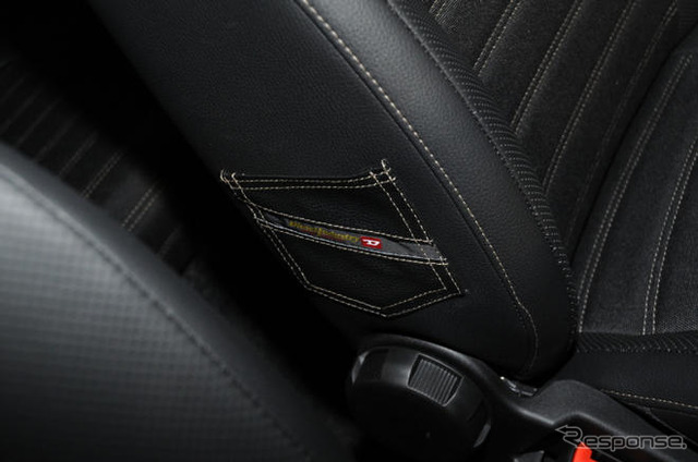 【写真蔵】フィアット 500 by DIESEL…右ハンドルだ!