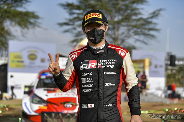 自己最高の2位を喜ぶ勝田貴元。