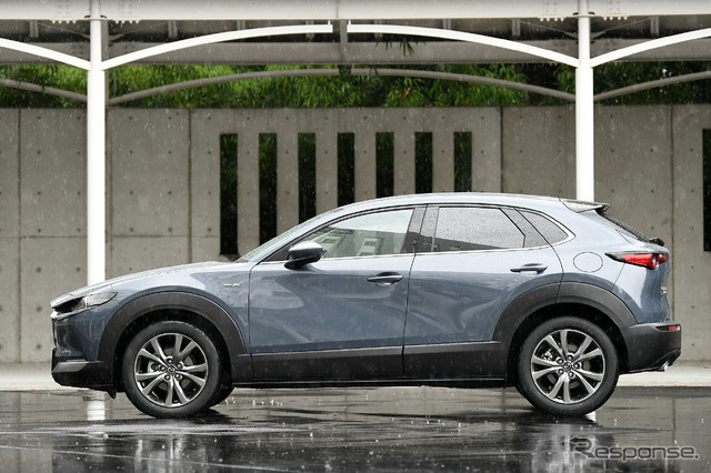 マツダ CX-30 SKYACTIV-X（AWD・AT）