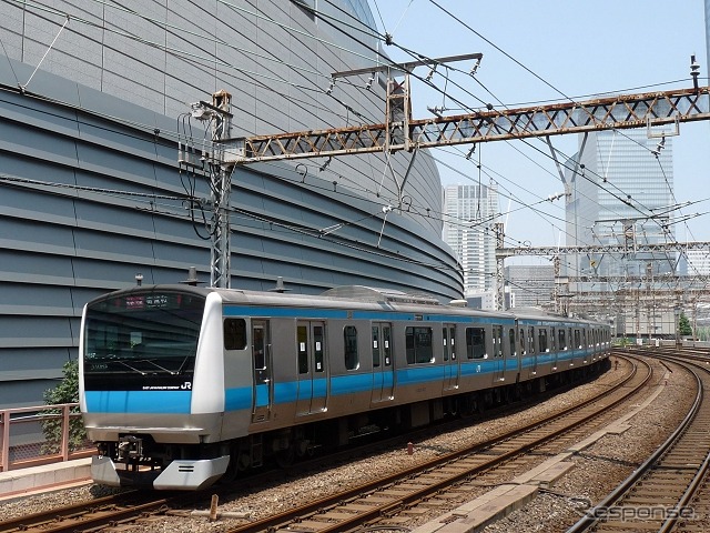 山手線と並んで2時台まで深夜輸送が行なわれる京浜東北・根岸線。南行の磯子着2時25分、北行の大宮着2時12分が最も遅い。