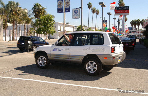 トヨタ、カリフォルニアでZEV『RAV4-EV』を発売