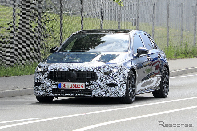 メルセデスAMG A45 改良新型プロトタイプ(スクープ写真)