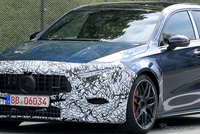 メルセデスAMG A45 改良新型プロトタイプ(スクープ写真)