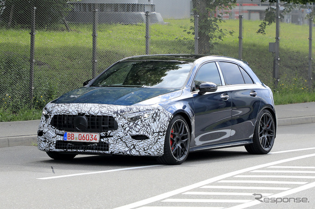 メルセデスAMG A45 改良新型プロトタイプ(スクープ写真)
