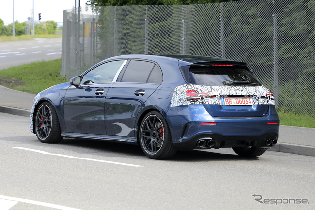 メルセデスAMG A45 改良新型プロトタイプ(スクープ写真)