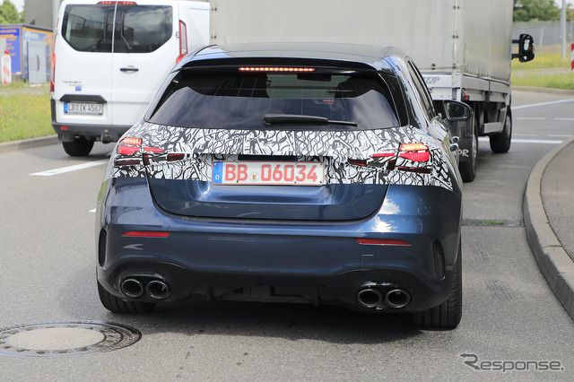 メルセデスAMG A45 改良新型プロトタイプ(スクープ写真)