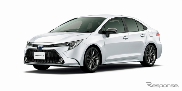 トヨタ カローラ ハイブリッド W×B(2WD)(プラチナホワイトパールマイカ)<オプション装着車>