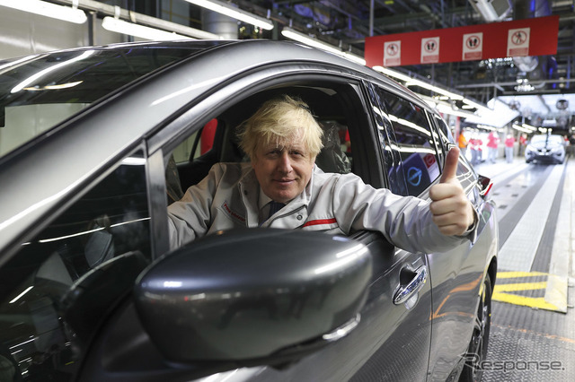日産の英国サンダーランド工場を訪問したボリス・ジョンソン首相