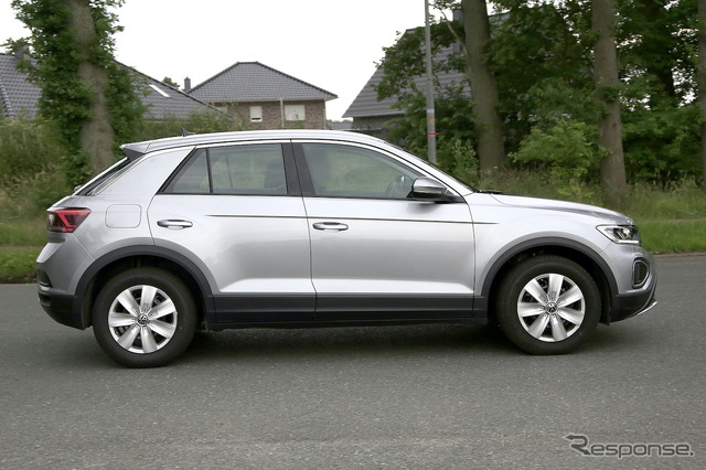 VW T-Roc 改良新型プロトタイプ（スクープ写真）