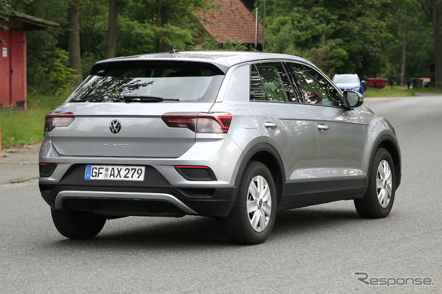 VW T-Roc 改良新型プロトタイプ（スクープ写真）