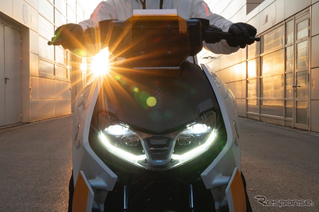 BMWモトラッド・デフィニション CE 04