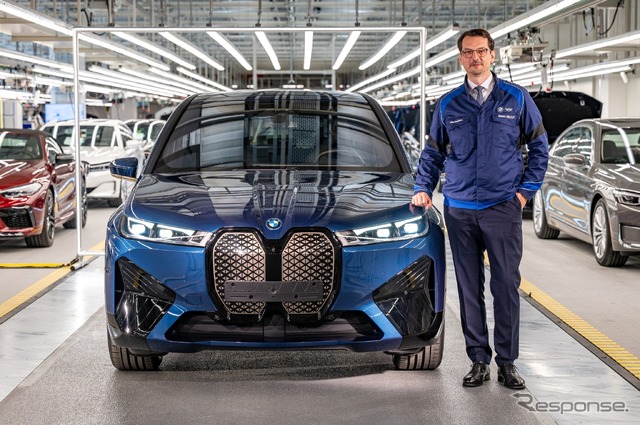 ドイツ・ディンゴルフィン工場で量産を開始したBMW iX