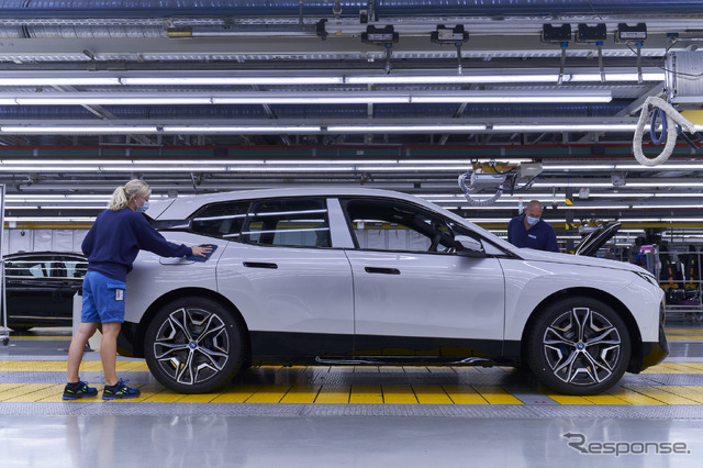 ドイツ・ディンゴルフィン工場で量産を開始したBMW iX