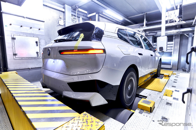 ドイツ・ディンゴルフィン工場で量産を開始したBMW iX
