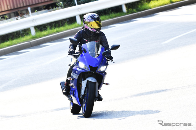 ヤマハ YZF-R25