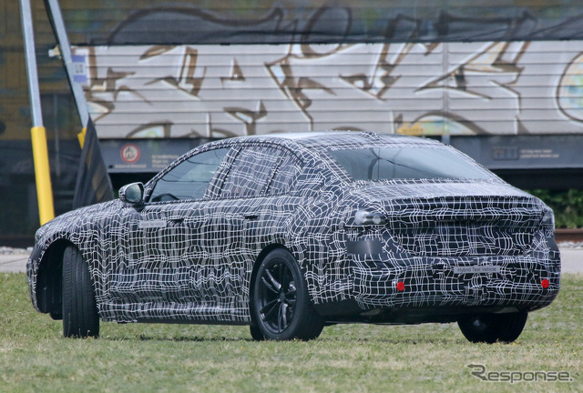 BMW 5シリーズ 次期型プロトタイプ(スクープ写真)