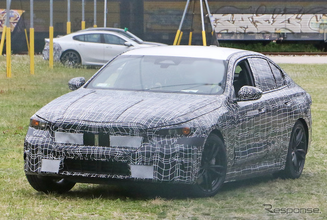 BMW 5シリーズ 次期型プロトタイプ(スクープ写真)