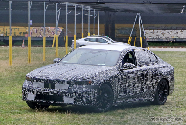 BMW 5シリーズ 次期型プロトタイプ(スクープ写真)
