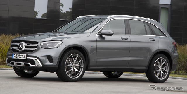 メルセデスベンツGLC改良新型の PHV「GLC 300 e 4MATIC」