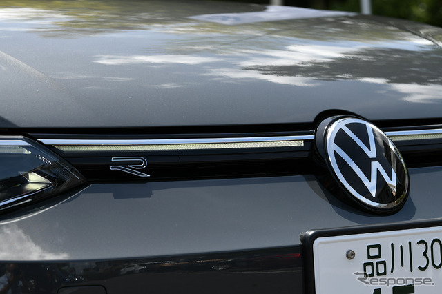 VW ゴルフ 新型(eTSI R-Line)