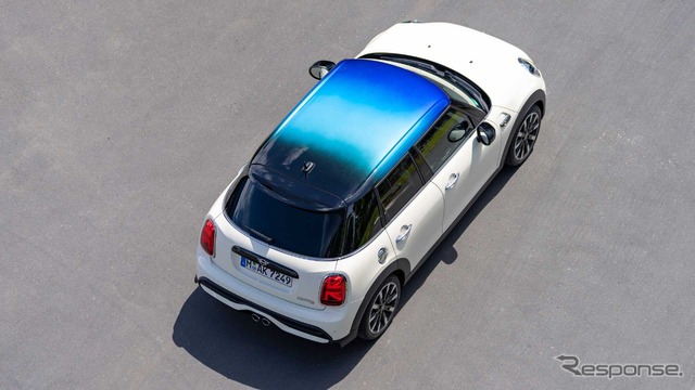 MINIの「マルチトーンルーフ」