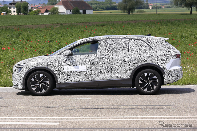 アウディの中国向け電動SUV(スクープ写真)