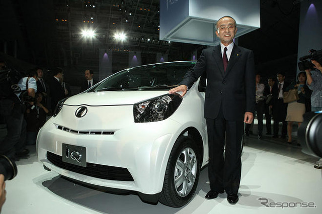 【新聞ウォッチ】高いか安いか？ トヨタの超小型車 iQ