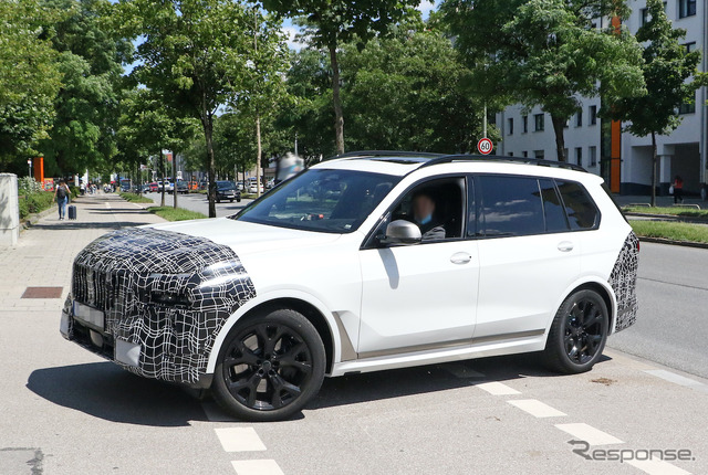 BMW X7 改良新型プロトタイプ(スクープ写真)