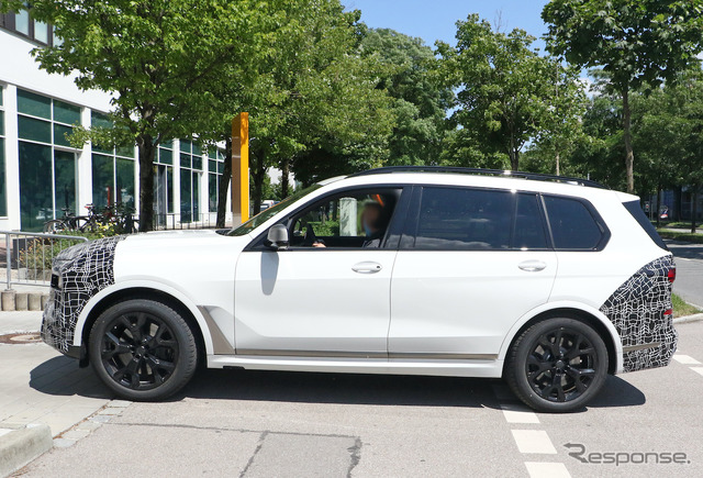 BMW X7 改良新型プロトタイプ(スクープ写真)