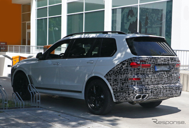 BMW X7 改良新型プロトタイプ(スクープ写真)
