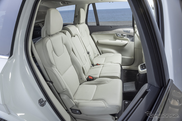 ボルボ XC90 リチャージ T8(XC90 Recharge Plug-in Hybrid T8 AWD Inscription)