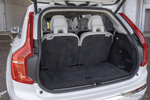 ボルボ XC90 リチャージ T8(XC90 Recharge Plug-in Hybrid T8 AWD Inscription)