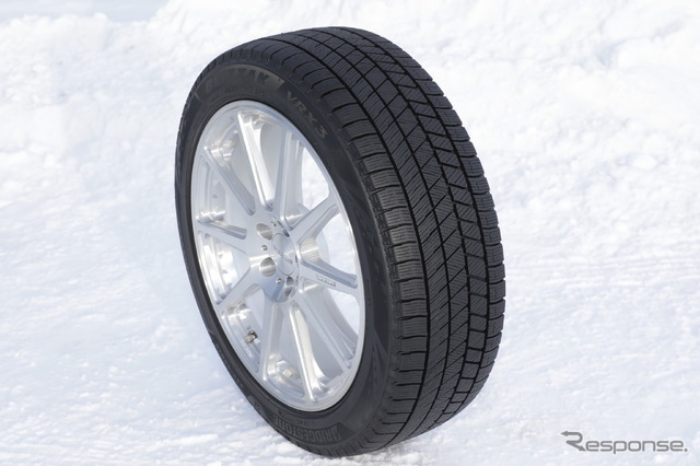 ブリヂストン BLIZZZAK VRX3(195/65R15)