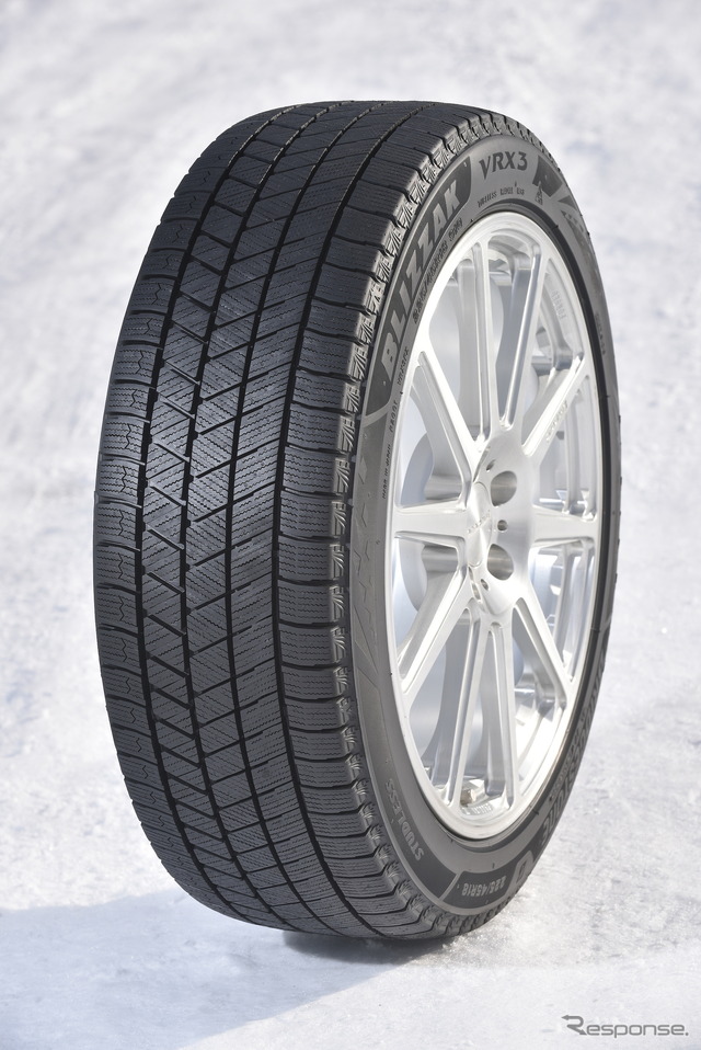 ブリヂストン BLIZZZAK VRX3(225/45R18)