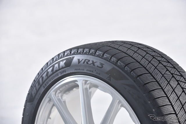 ブリヂストン BLIZZZAK VRX3(225/45R18)