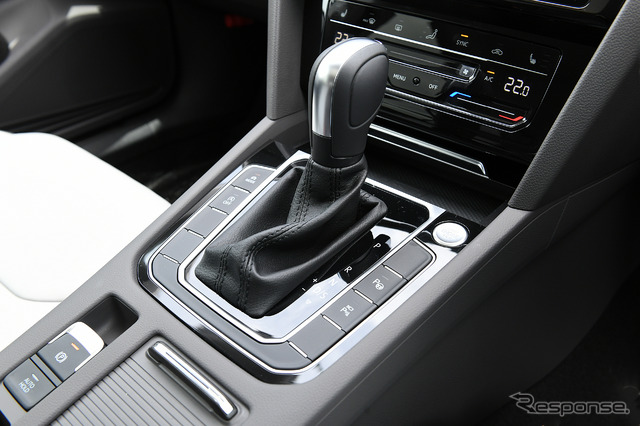 VW アルテオン 改良新型(TSI 4MOTION Elegance)