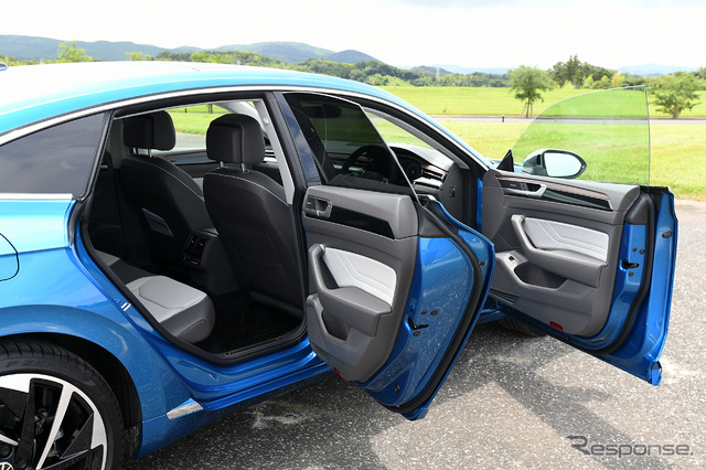 VW アルテオン 改良新型(TSI 4MOTION Elegance)