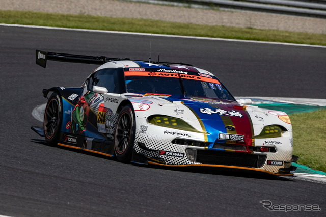 GT300クラス予選2位の#244 たかのこの湯 GR Supra GT（三宅淳詞／堤優威）