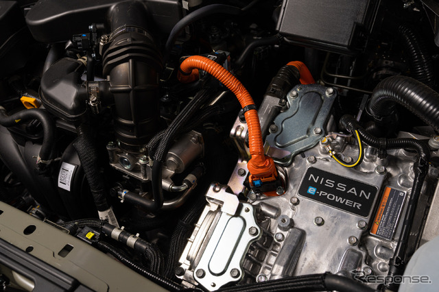 DOHC水冷直列3気筒 1.2L(e-POWER)
