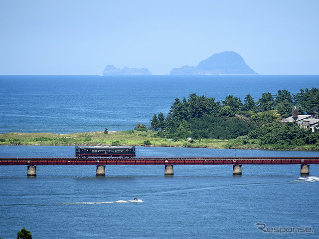 京都丹後鉄道が走る風景