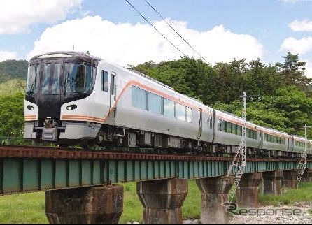 11月に美濃太田駅で初公開されるHC85系の量産先行車。