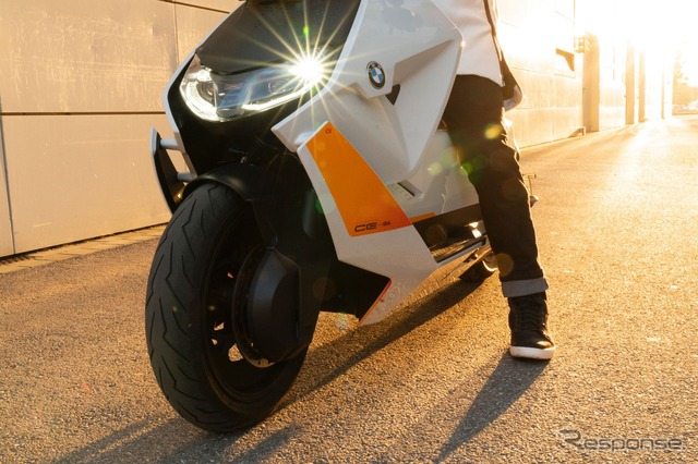 BMWモトラッド・デフィニション CE 04(参考)