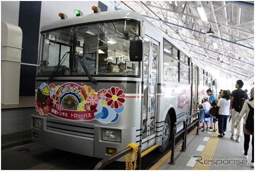 運行終了まぎわの関電トンネルトロリーバス(2018年)