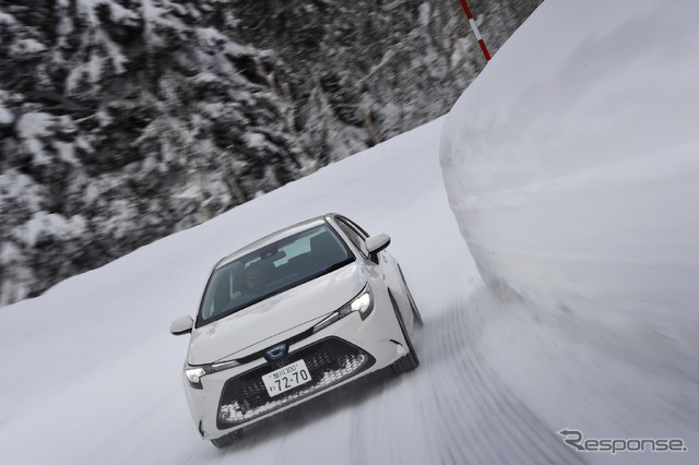 ヨコハマ アイスガード7 雪上氷上試乗(トヨタ カローラ)